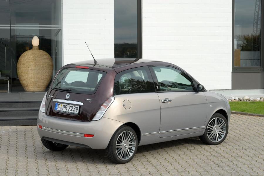  Lancia Ypsilon (843) 2006 года  (фото 10 из 43)